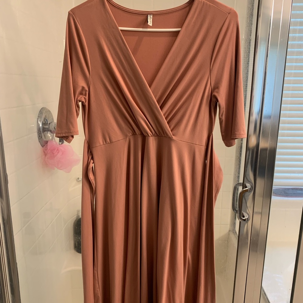 Maternity dress - Picture 1 of 4